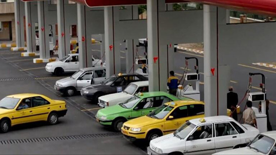 صدمة للإيرانيين.. الحكومة ترفع أسعار البنزين بنسبة 300%